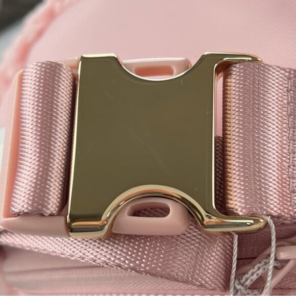 RARE! NEW Lululemon Everywhere FLEECE Belt Bag 1L GOLD Hardware - Pink Mist/Gold - Picture 10 of 11